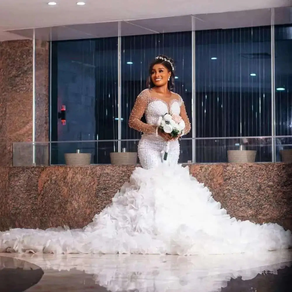 Customized Sparkly Heavy Pearls Beads Wedding Dress Open Back Arabic Bridal Gowns with Tires Ruffles Removable